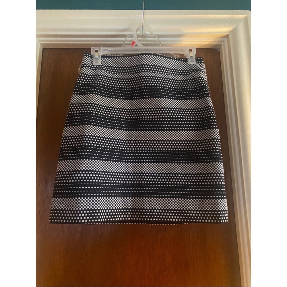Ann Taylor Loft Black and White Patterned Skirt